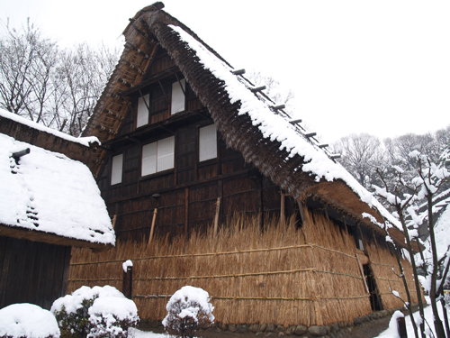 旧山田家「雪囲い」