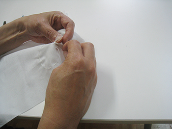 初めての絞り染め 制作の様子