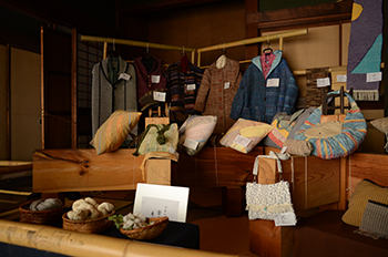 Works by Mingikai on exihibit (Woven group)